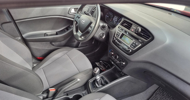 Hyundai i20 cena 41999 przebieg: 77100, rok produkcji 2017 z Skoki małe 301